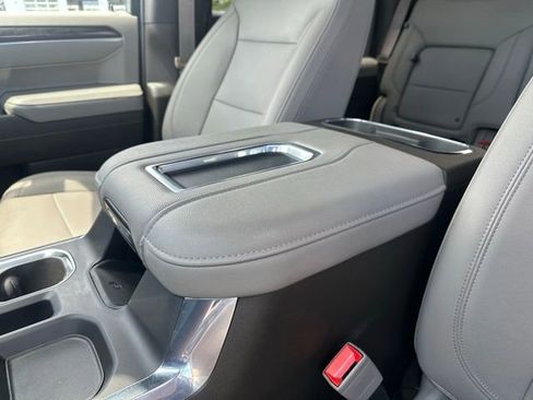 Certified 2022 Chevrolet Silverado 1500 LTZ w/ Technology Package AWD/4WD image 12