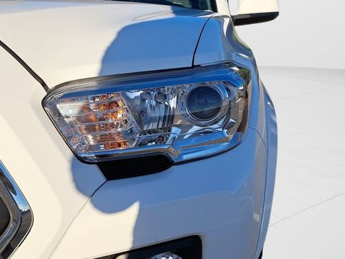 Certified 2023 Toyota Tacoma SR5 image 9