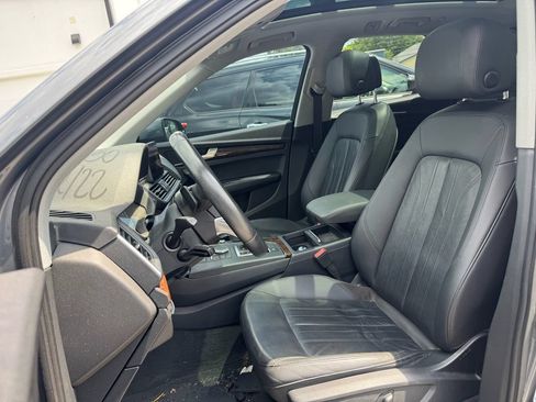 Used 2018 Audi Q5 2.0T Premium w/ Convenience Package AWD/4WD image 4