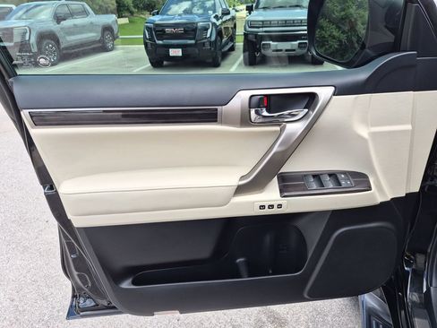 Used 2020 Lexus GX 460 Premium w/ Premium Package AWD/4WD image 19