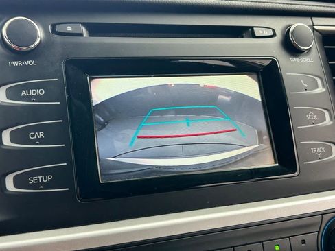 Used 2019 Toyota Highlander LE FWD image 20
