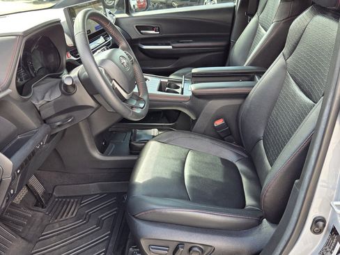 Certified 2025 Toyota Sienna XSE image 4