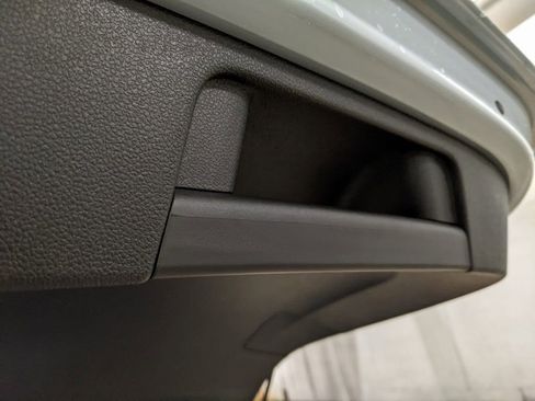 New 2026 Volkswagen Taos SE image 30