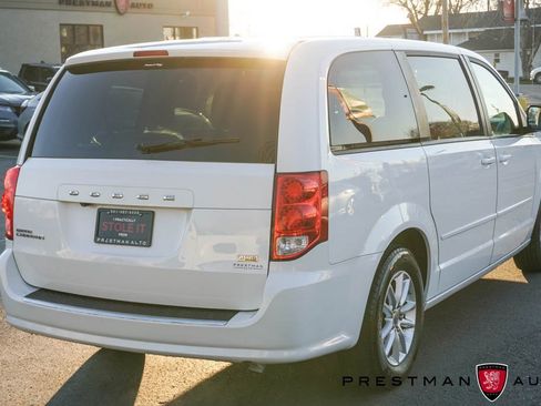 Used 2017 Dodge Grand Caravan SE image 11