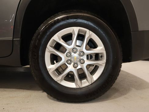 Used 2020 Chevrolet Traverse LS FWD image 21