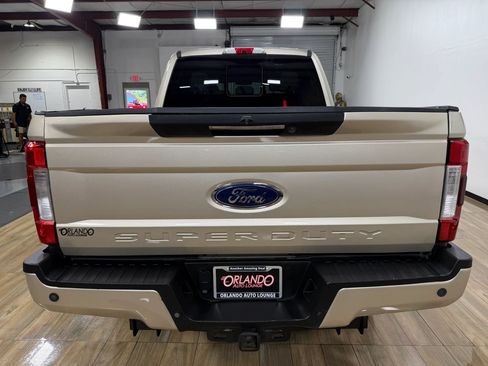 Used 2017 Ford F250 Lariat w/ Lariat Ultimate Package AWD/4WD image 6