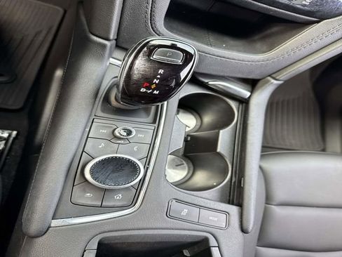 Used 2024 Cadillac XT6 Luxury image 23