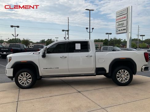 Used 2023 GMC Sierra 2500 Denali w/ Denali Ultimate Package AWD/4WD image 2