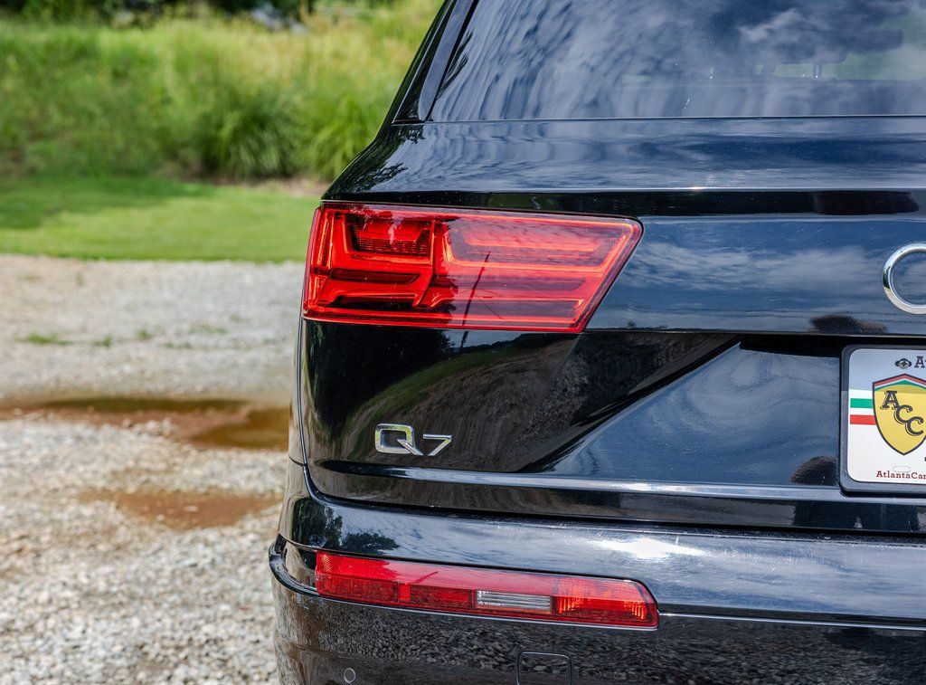 Used 2018 Audi Q7 3.0T Prestige w/ Prestige Package AWD/4WD image 10