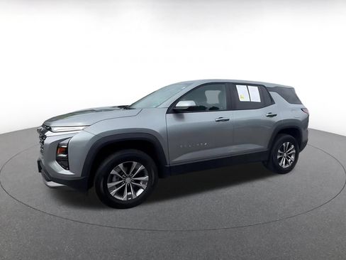 Used 2025 Chevrolet Equinox LT FWD image 8