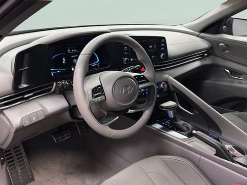 New 2026 Hyundai Elantra Sport FWD image 17