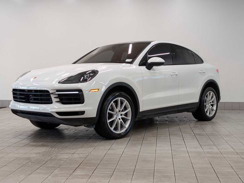 Used 2023 Porsche Cayenne Coupe image 1
