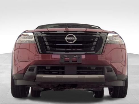 Used 2023 Nissan Pathfinder Platinum AWD/4WD image 3
