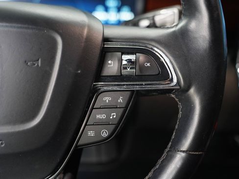 Used 2023 Lincoln Navigator Reserve AWD/4WD image 16