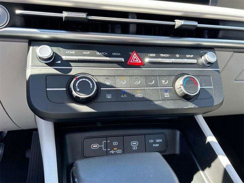 New 2026 Hyundai Tucson SE image 25