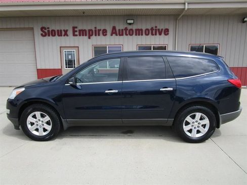 Used 2012 Chevrolet Traverse LT AWD/4WD image 2