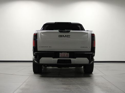 Used 2025 GMC Sierra EV Denali AWD/4WD image 5