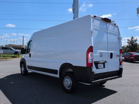 Used 2026 RAM ProMaster 2500 w/ Convenience Group FWD image 5