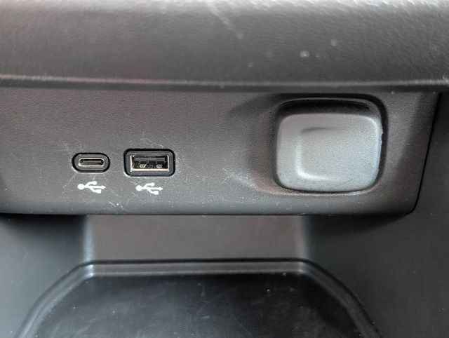 Used 2025 Buick Envista Preferred FWD image 20