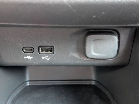 Used 2025 Buick Envista Preferred FWD image 20