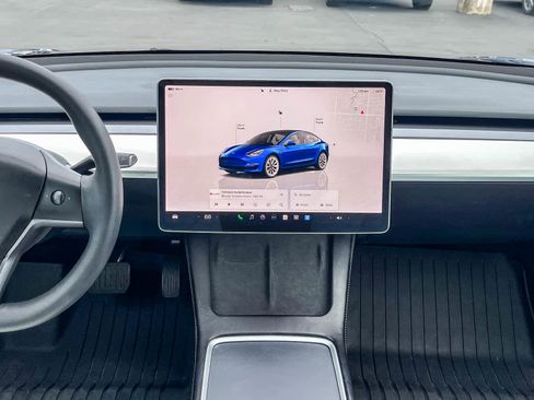 Used 2023 Tesla Model 3 Standard Range image 12