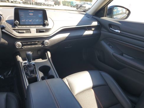 Used 2021 Nissan Altima 2.5 SR image 17