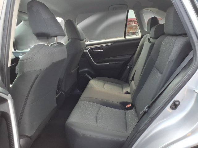 Used 2024 Toyota RAV4 XLE FWD image 16