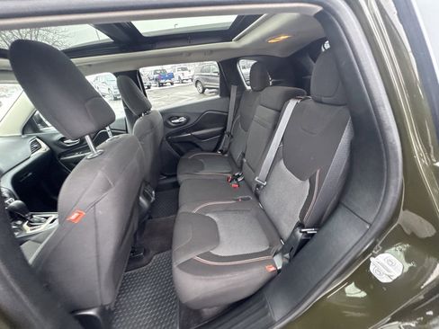Used 2016 Jeep Cherokee 75th Anniversary image 17