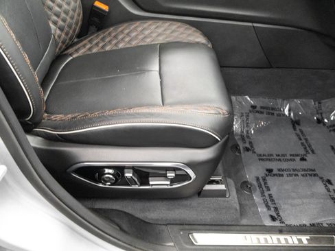 Used 2023 Jeep Grand Cherokee Summit w/ Luxury Tech Group V image 43