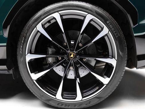 Used 2021 Lamborghini Urus image 39