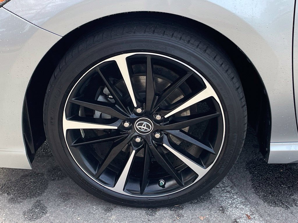 Used 2018 Toyota Camry XSE FWD image 33