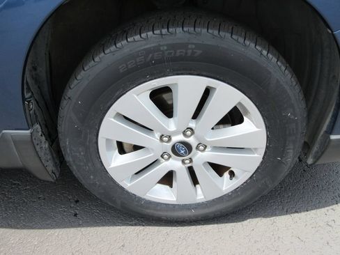 Used 2019 Subaru Outback 2.5i Premium w/ Popular Package #2 AWD/4WD image 9