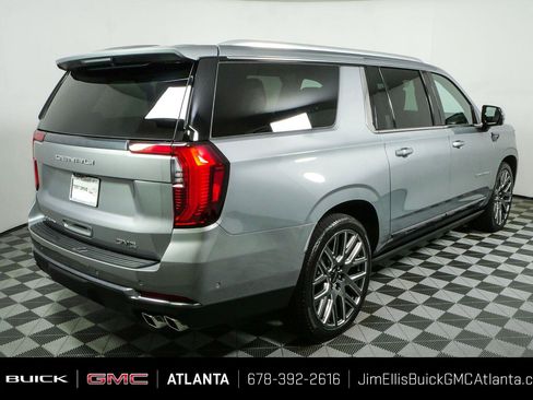 Used 2025 GMC Yukon XL Denali Ultimate w/ LPO, Floor Liner Package AWD/4WD image 3