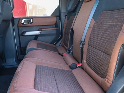 Used 2022 Ford Bronco Outer Banks w/ Sasquatch Package AWD/4WD image 19