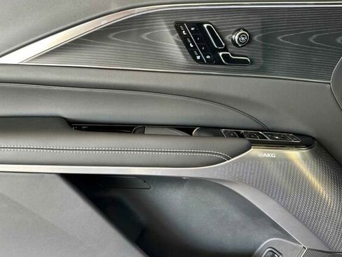 New 2026 Cadillac Lyriq V image 11