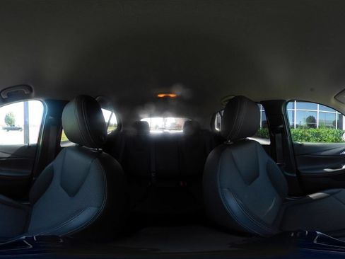 Used 2025 Buick Encore GX Preferred FWD image 41