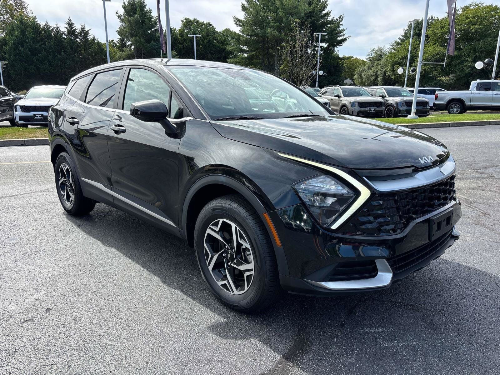 Used 2023 Kia Sportage LX AWD/4WD image 7