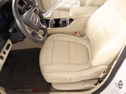 Used 2023 GMC Acadia Denali w/ Denali Ultimate Package AWD/4WD image 11