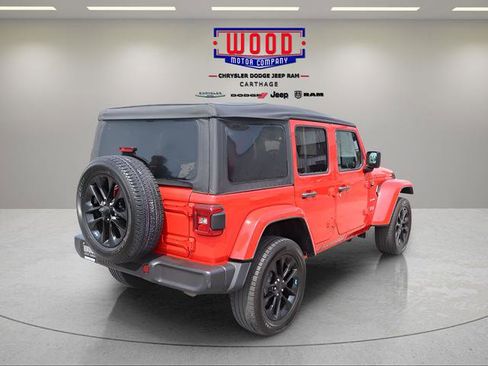 Used 2023 Jeep Wrangler Unlimited Sahara AWD/4WD image 3