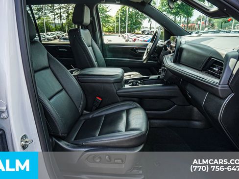 Used 2025 Chevrolet Tahoe LT AWD/4WD image 23