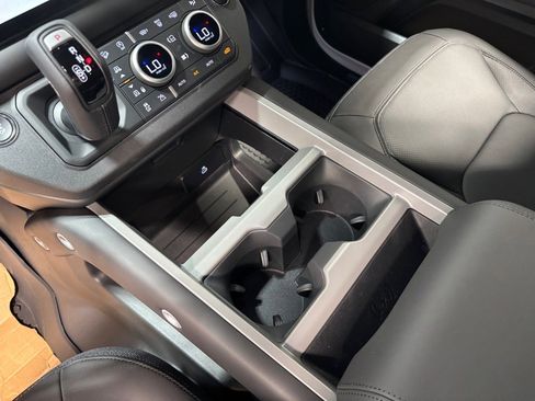 New 2025 Land Rover Defender 110 V8 image 13