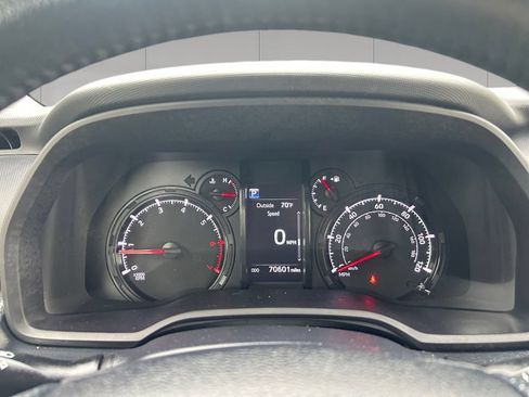 Used 2022 Toyota 4Runner SR5 Premium w/ Moonroof Package AWD/4WD image 14