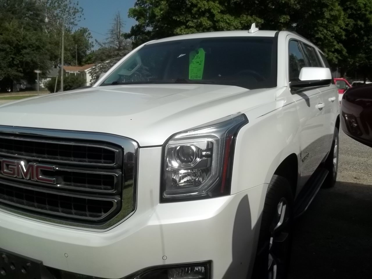 Used 2016 GMC Yukon SLT w/ Open Road Package AWD/4WD image 3