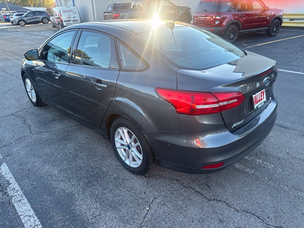 Used 2015 Ford Focus SE FWD image 6