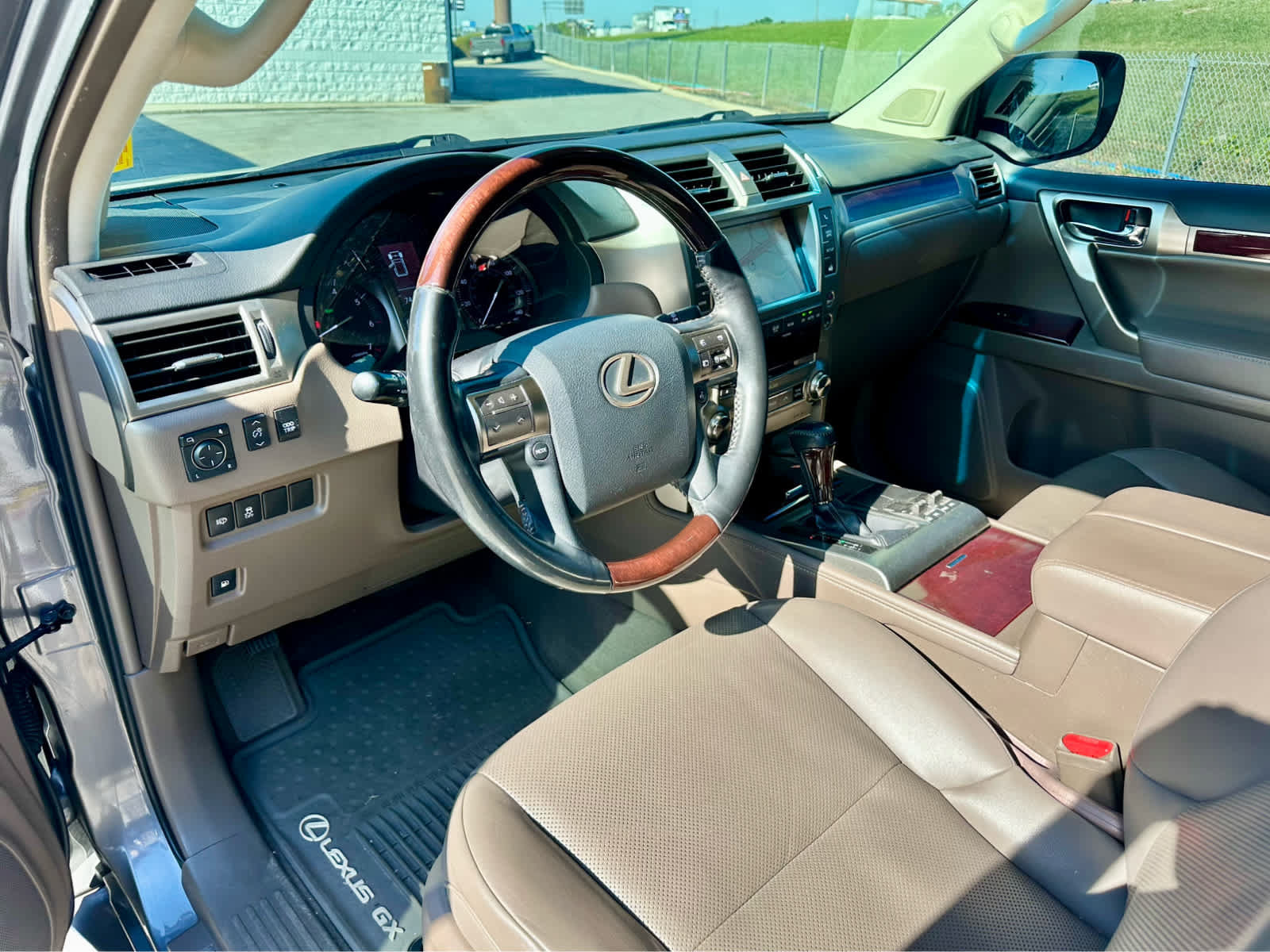 Used 2019 Lexus GX 460 Premium AWD/4WD image 11