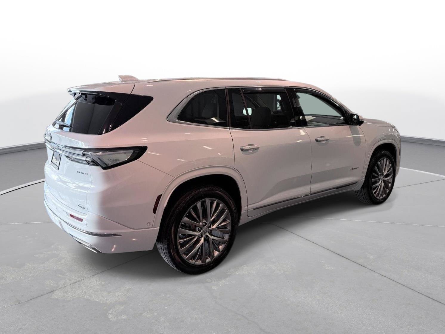 Used 2026 Buick Enclave Avenir w/ Super Cruise Package AWD/4WD image 11