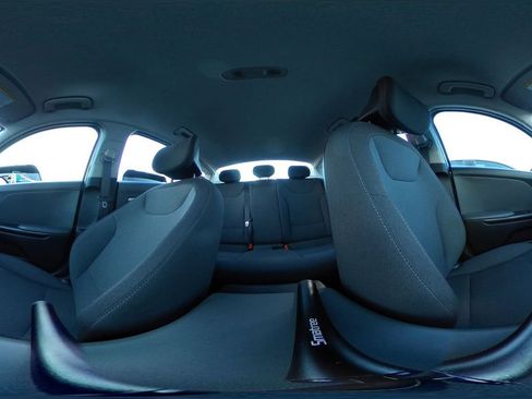 Used 2025 Kia K4 LXS image 41