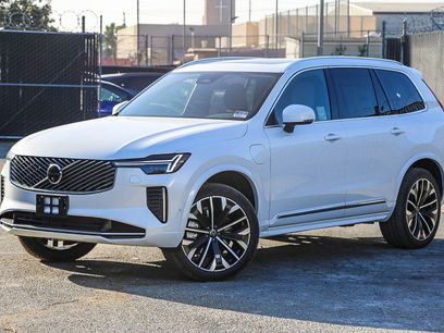 New 2026 Volvo XC90 T8 Plus