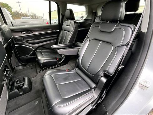 Used 2021 Jeep Grand Cherokee L Limited image 19