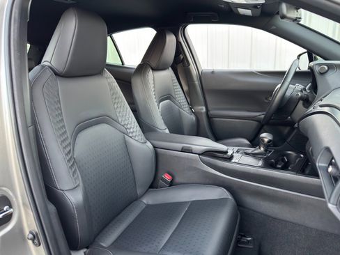 Used 2022 Lexus UX 200 image 35